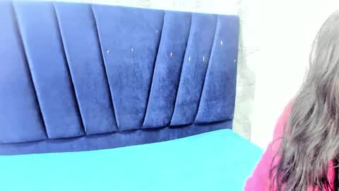 zeynep_20_ online show from 03/28/26, 11:54