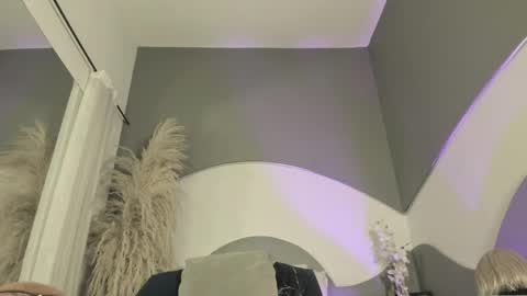 zhally_dee online show from 05/25/26, 11:49