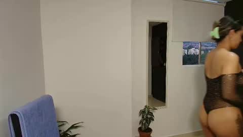 Zhara online show from 11/23/25, 10:59