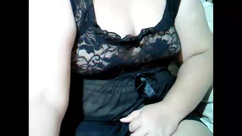 Snapshot of zhia214 chatting on 06/07/26, 11:36 zhia214 online show from 06/07/26, 11:36