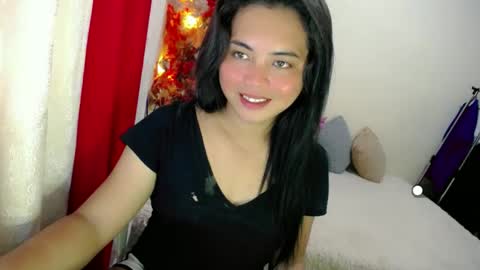 Snapshot of zhillycate chatting on 01/22/25, 05:05 CATE online show from 01/22/25, 05:05