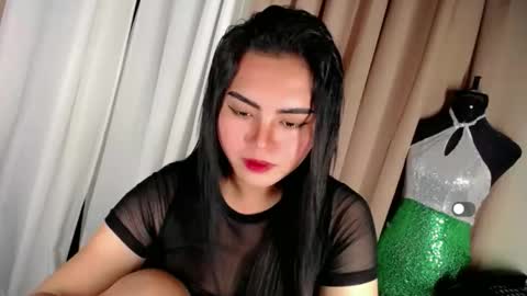 Snapshot of zhillycate chatting on 10/15/25, 11:21 CATE online show from 10/15/25, 11:21