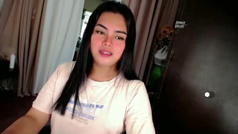 Snapshot of zhillycate chatting on 10/21/25, 02:23 CATE online show from 10/21/25, 02:23