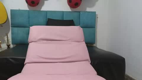Snapshot of zhirleyada chatting on 06/27/26, 12:55 zhirleyada online show from 06/27/26, 12:55