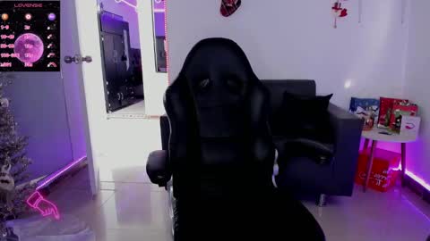 zhoestrong online show from 12/14/24, 07:46
