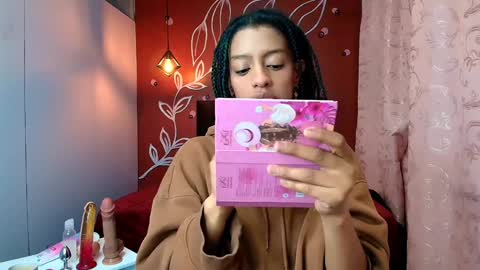 Zia Green online show from 01/12/25, 05:03