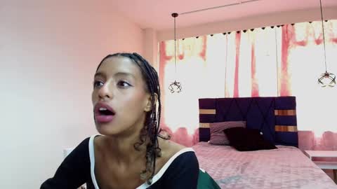 Zia Green online show from 02/05/25, 03:20