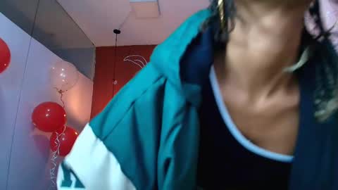 Zia Green online show from 02/12/25, 03:05