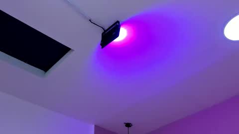 zia online show from 09/17/25, 11:23