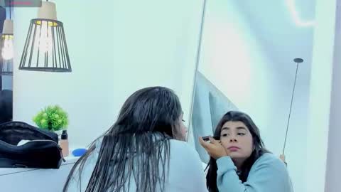 zia online show from 11/21/25, 11:42