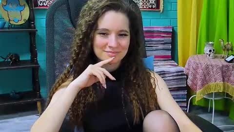 zianichols online show from 02/18/25, 01:55