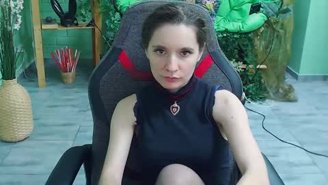 zianichols online show from 03/01/25, 02:37