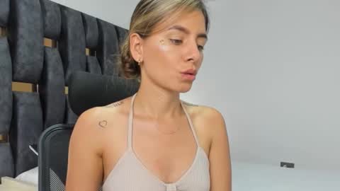 ziataylor online show from 02/03/26, 09:53