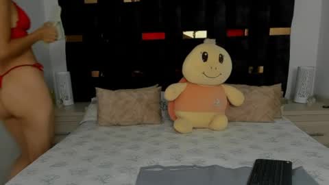 ziataylor online show from 05/03/26, 04:46