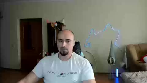 Ziesh online show from 03/12/26, 08:20