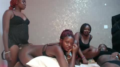 Zinadine online show from 02/23/26, 04:48