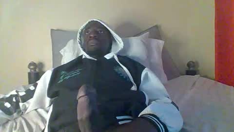 Zlatann2012 online show from 11/28/25, 03:31