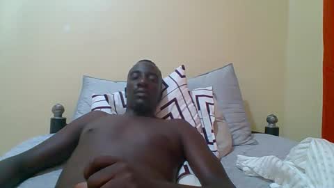 Zlatann2012 online show from 12/15/25, 05:17