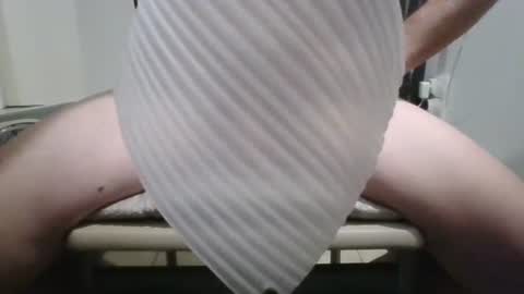 Snapshot of zobilov chatting on 02/08/25, 04:57 zobilov online show from 02/08/25, 04:57