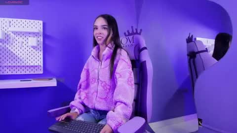 Zoe online show from 03/25/26, 04:18