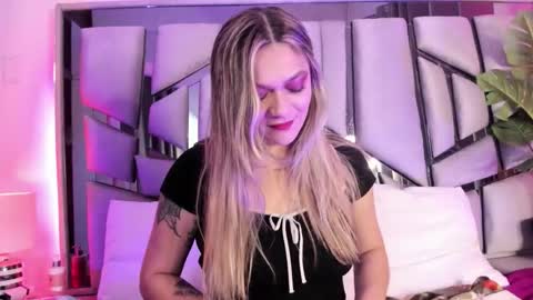 zoe__harper online show from 11/21/25, 06:50