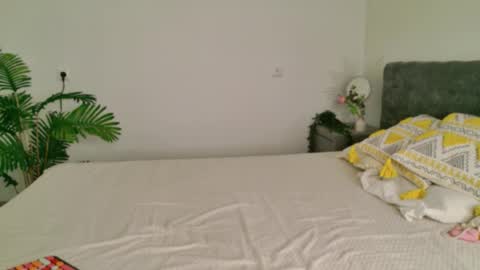 Im Zoe online show from 02/17/26, 01:51