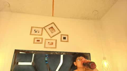 Zoe and dylan  online show from 12/01/25, 12:32