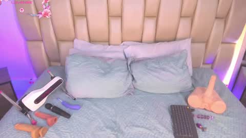 Snapshot of zoe_barlove chatting on 06/13/26, 06:39 Your new obsession online show from 06/13/26, 06:39
