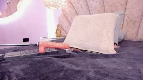 Snapshot of zoe_blosson chatting on 05/12/26, 03:03 zoe_blosson online show from 05/12/26, 03:03