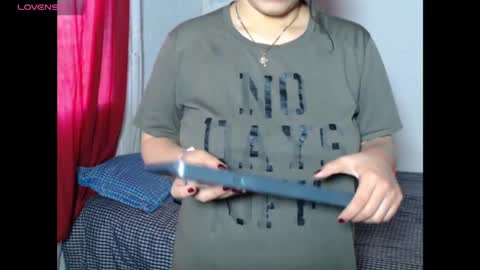 Snapshot of zoe_bronw chatting on 12/05/24, 11:16 Zoe Bronw online show from 12/05/24, 11:16