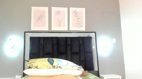 zoe_curvyy online show from 06/05/26, 12:11