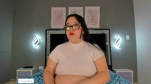 zoe_curvyy online show from 06/17/26, 12:18