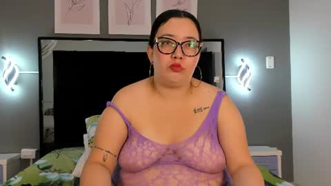 zoe_curvyy online show from 07/03/26, 12:11