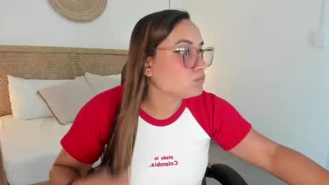 Snapshot of zoe_danae_ chatting on 06/23/26, 12:36 Zoe online show from 06/23/26, 12:36