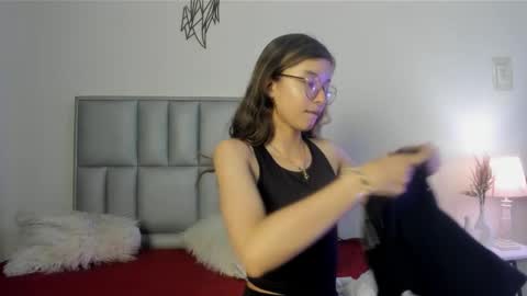 zoe_dear online show from 03/24/26, 12:48