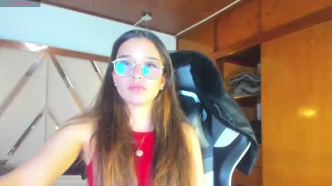Snapshot of zoe_dear chatting on 06/10/26, 11:24 zoe_dear online show from 06/10/26, 11:24