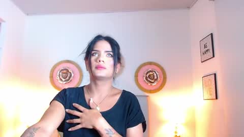 zoe_hecate online show from 05/05/26, 09:39