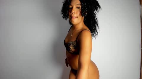 zoe_hot55 online show from 01/16/25, 03:13