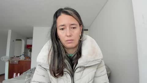 Snapshot of zoe_jeane_beker chatting on 04/17/26, 09:07 ZOE online show from 04/17/26, 09:07