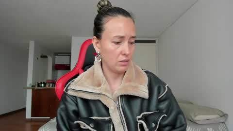 Snapshot of zoe_jeane_beker chatting on 05/11/26, 07:55 ZOE online show from 05/11/26, 07:55