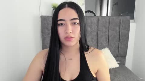 zoe_jones7 online show from 09/17/25, 03:41