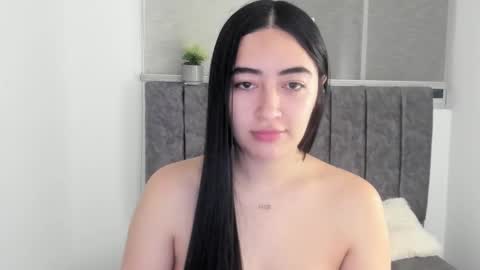 zoe_jones7 online show from 10/19/25, 05:19