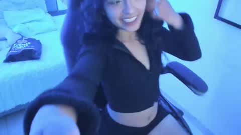 zoe_jonesx online show from 03/17/26, 05:00