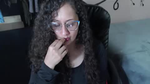 Zoe Koller online show from 05/06/26, 04:01