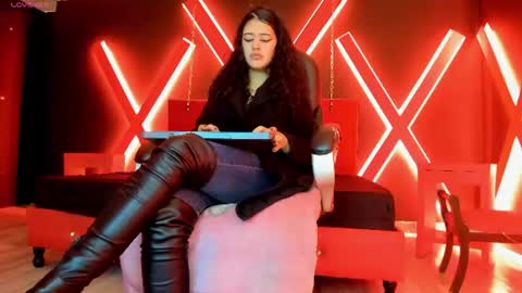 Snapshot of zoe_lara_34 chatting on 08/03/26, 03:38 zoe online show from 08/03/26, 03:38