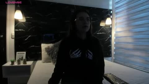 Zoe online show from 10/25/25, 11:29