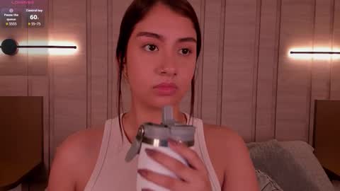 zoe_mhendez online show from 12/18/25, 03:12