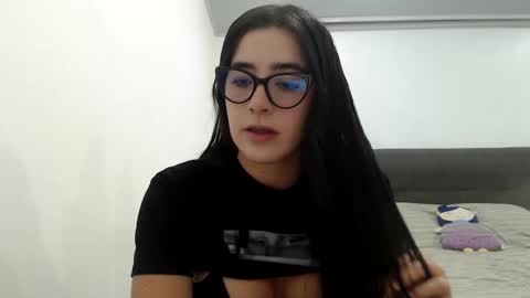 Zoe online show from 01/12/26, 06:13