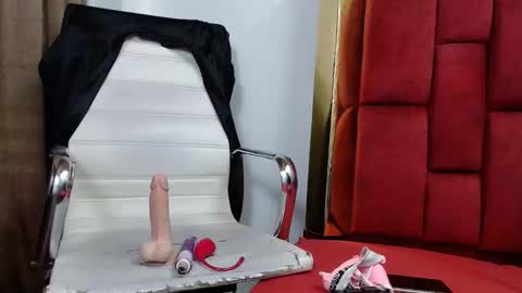 zoe_miller69 online show from 11/30/25, 04:05