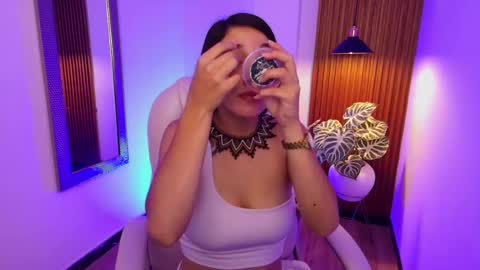 zoe_millerx online show from 12/17/24, 12:11